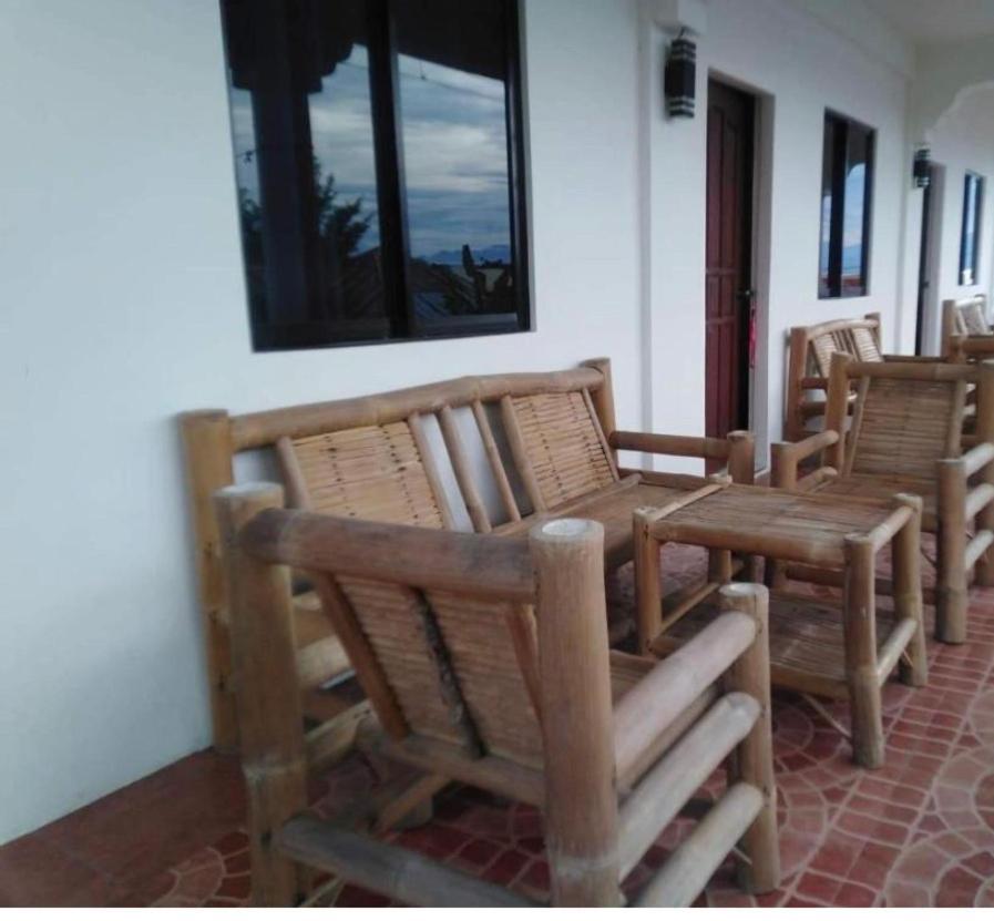 Pescador View - Beachfront & Nearby The Ocean Hostels & Restaurant Moalboal Eksteriør billede